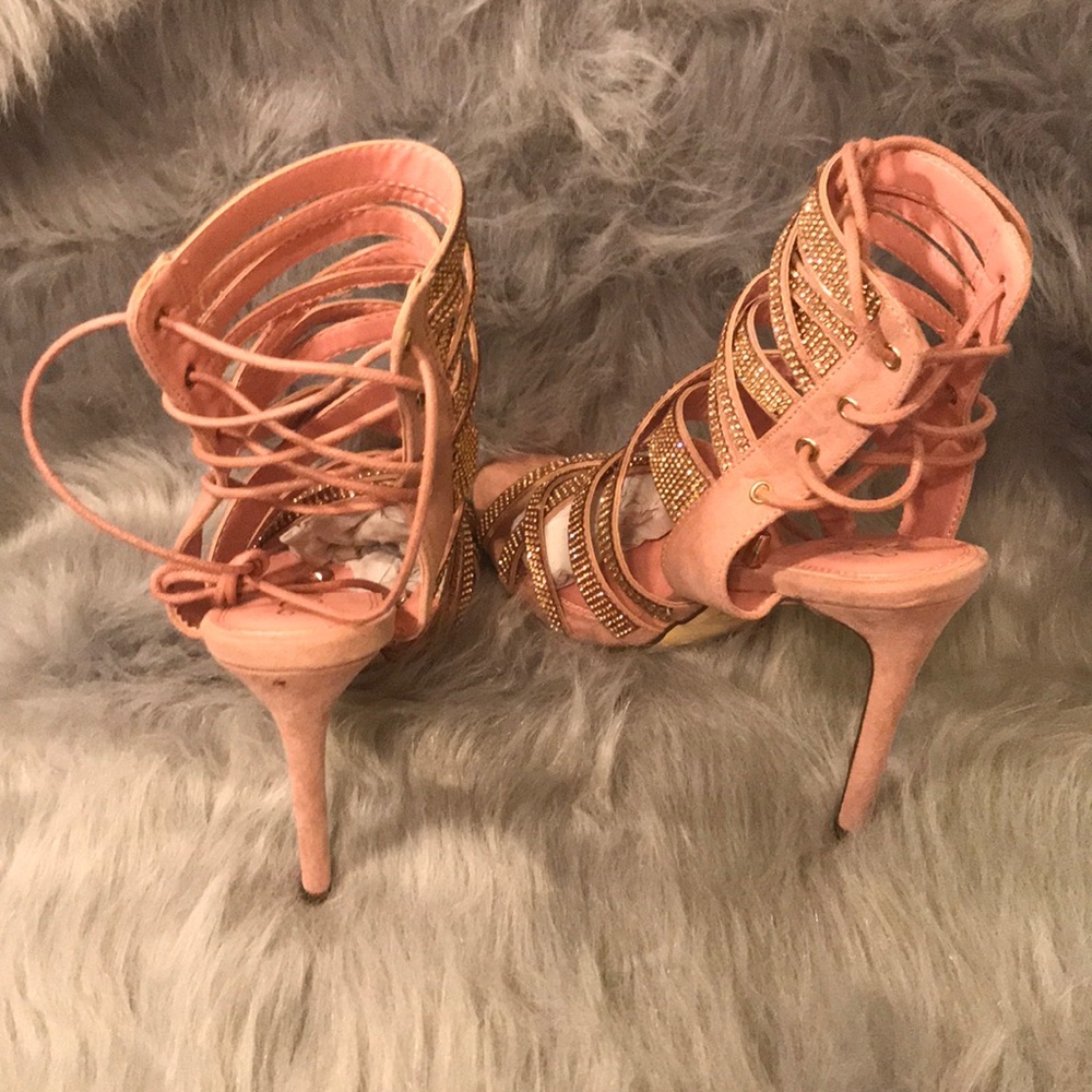 (Closing Sale) Dusty Pink heels (Price final) - Picture 5 of 5